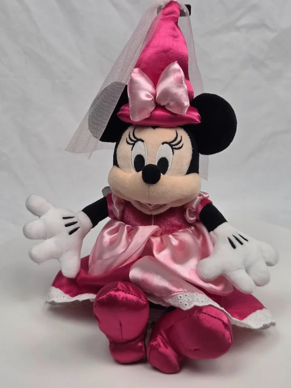 Disney Parks Princess Minnie Mouse Magic Kingdom Pink Satin Dress Plush 13